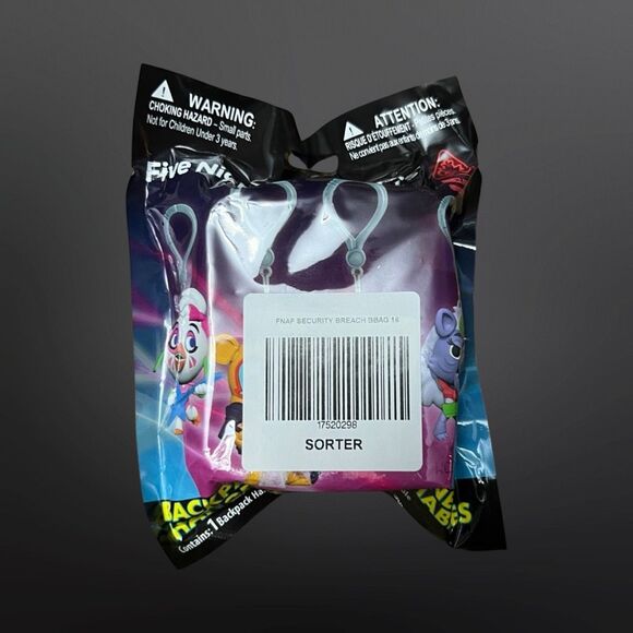 NIP Five Nights At Freddy's Blind Box Backpack Hanger Figures B5 - Picture 2 of 4